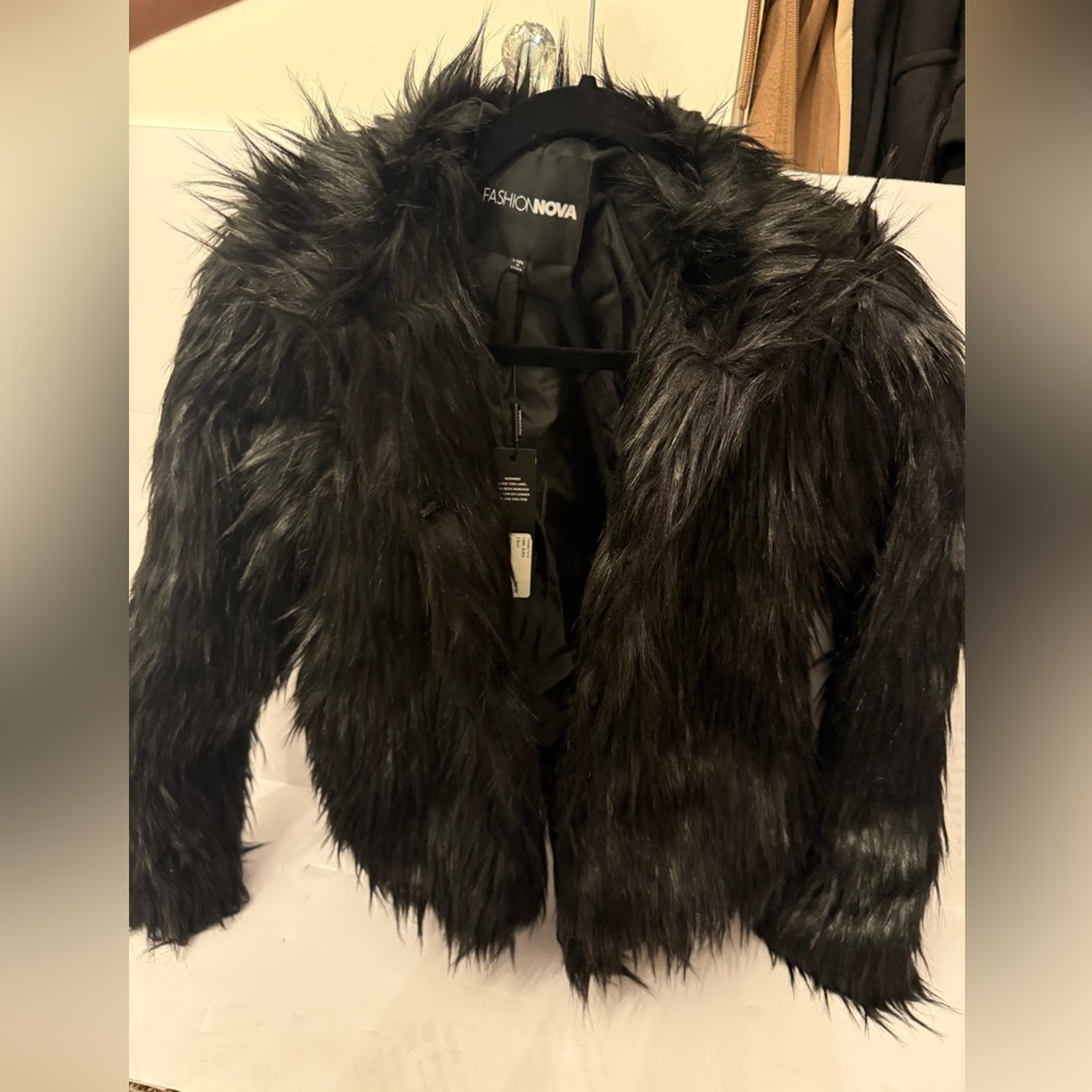Fashiona Nova fernanda fur coat - Picture 4 of 5